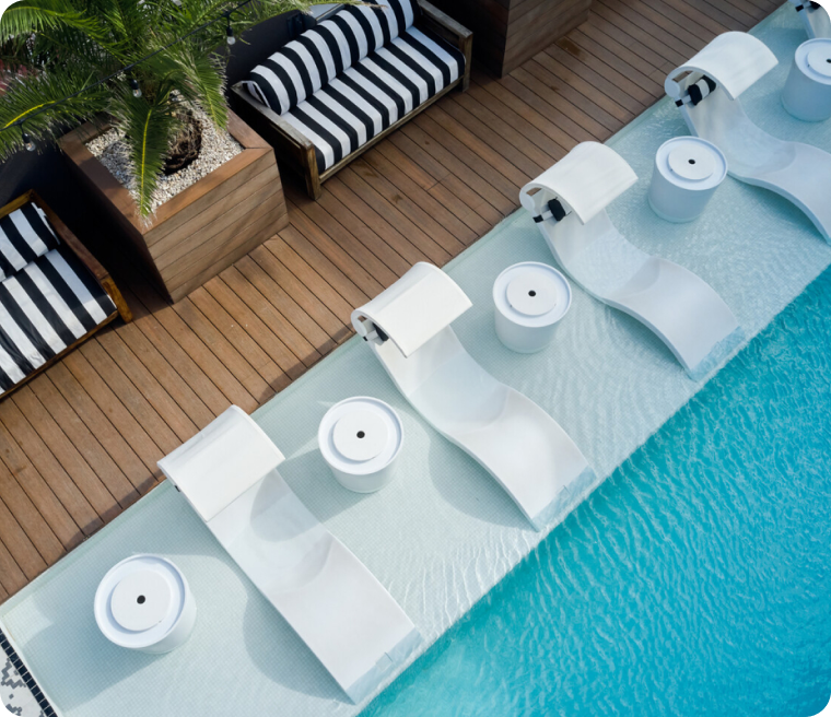 Hotellets poolområde