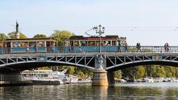 Hitta billiga flyg från Ängelholm till Stockholm-Bromma