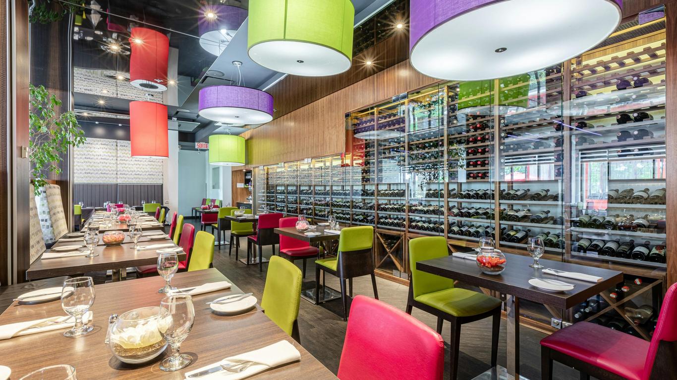DoubleTree by Hilton Quebec Resort