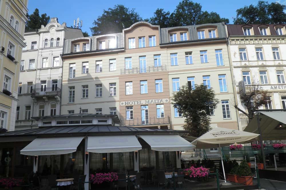 Byggnad