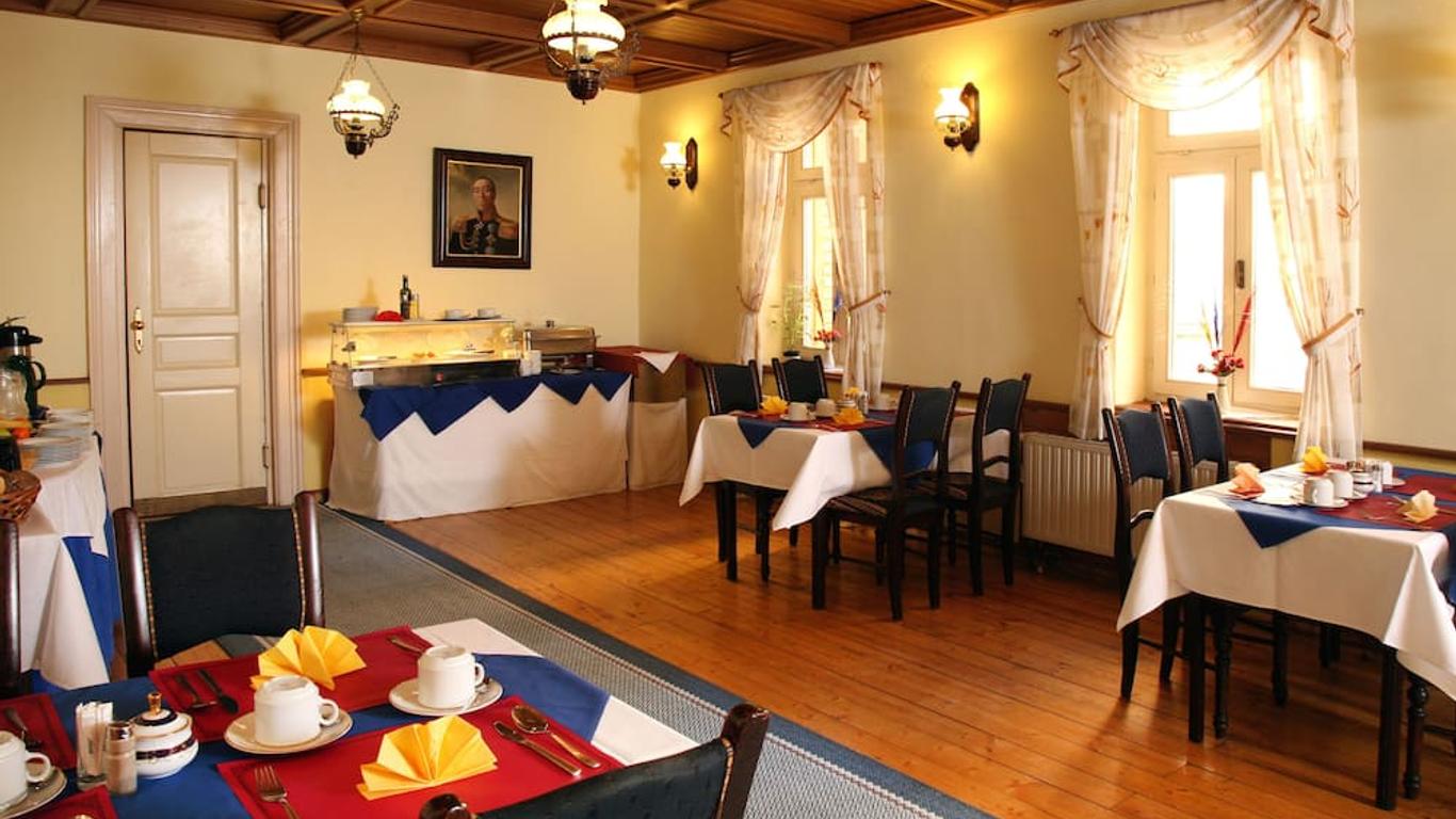 Hotel Heluan