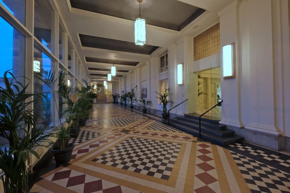 Hall