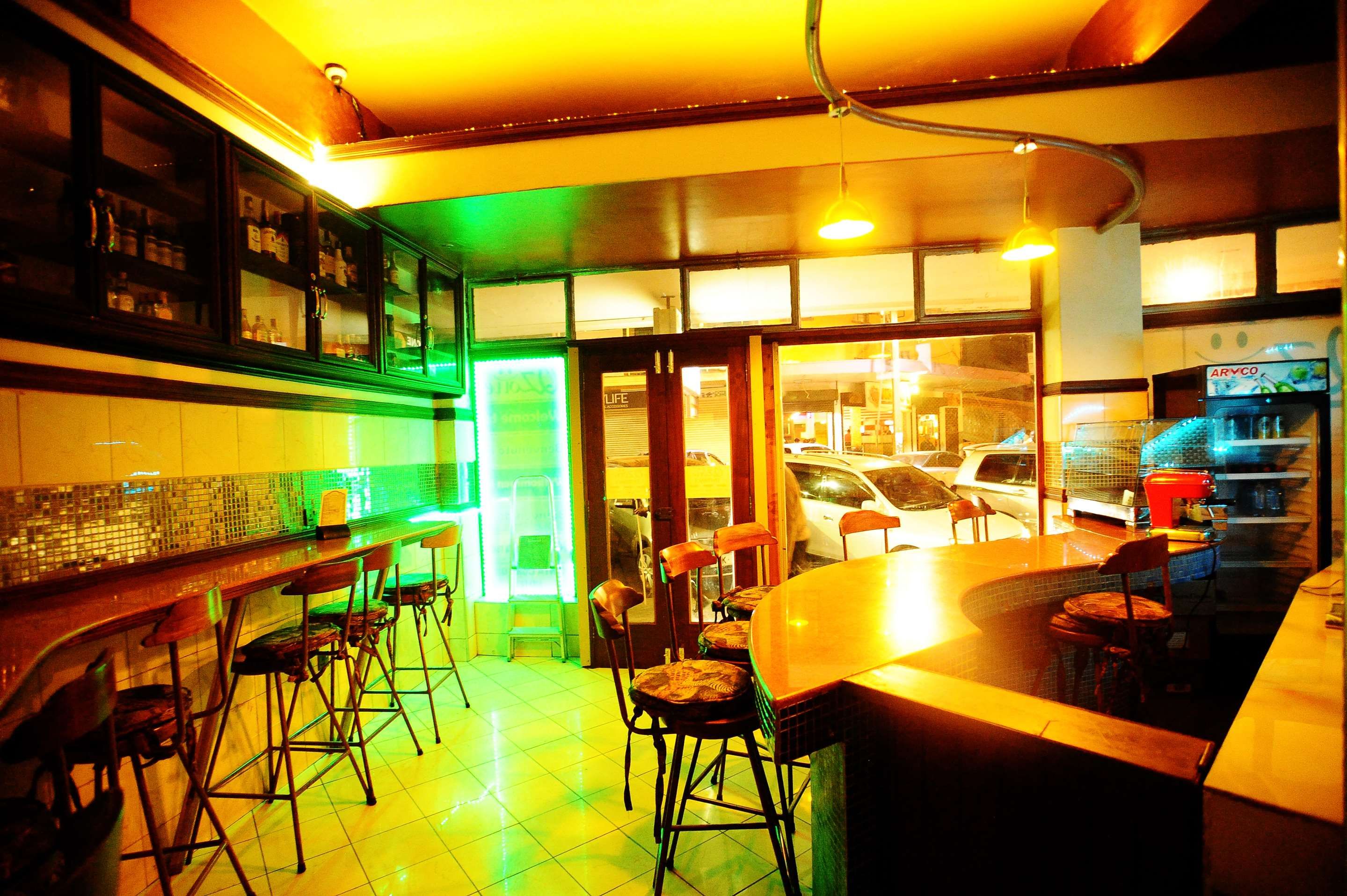 Bar