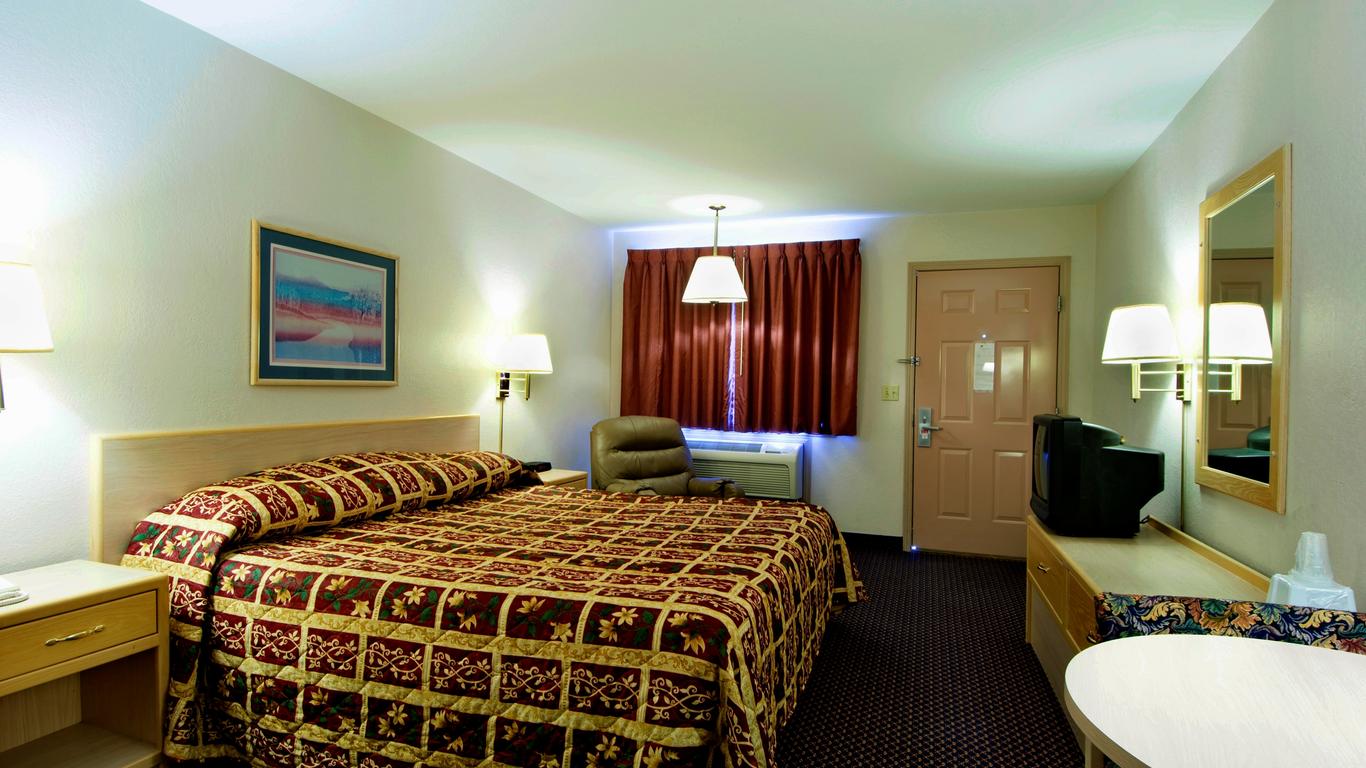 Americas Best Value Inn Garden City