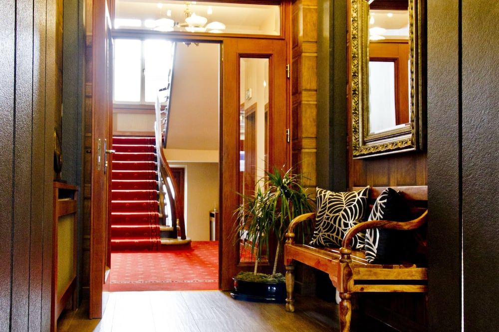 Hall