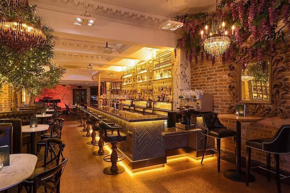 Bar