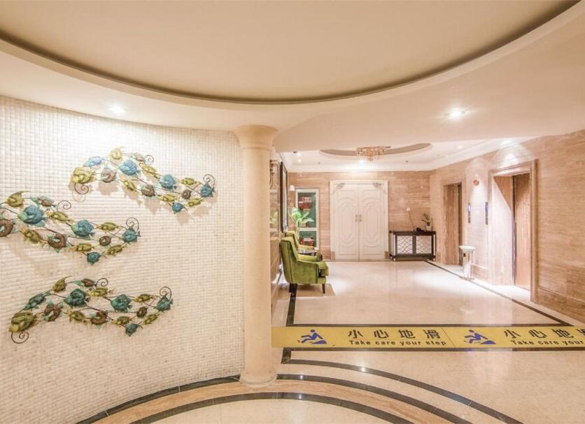 Hall Foto