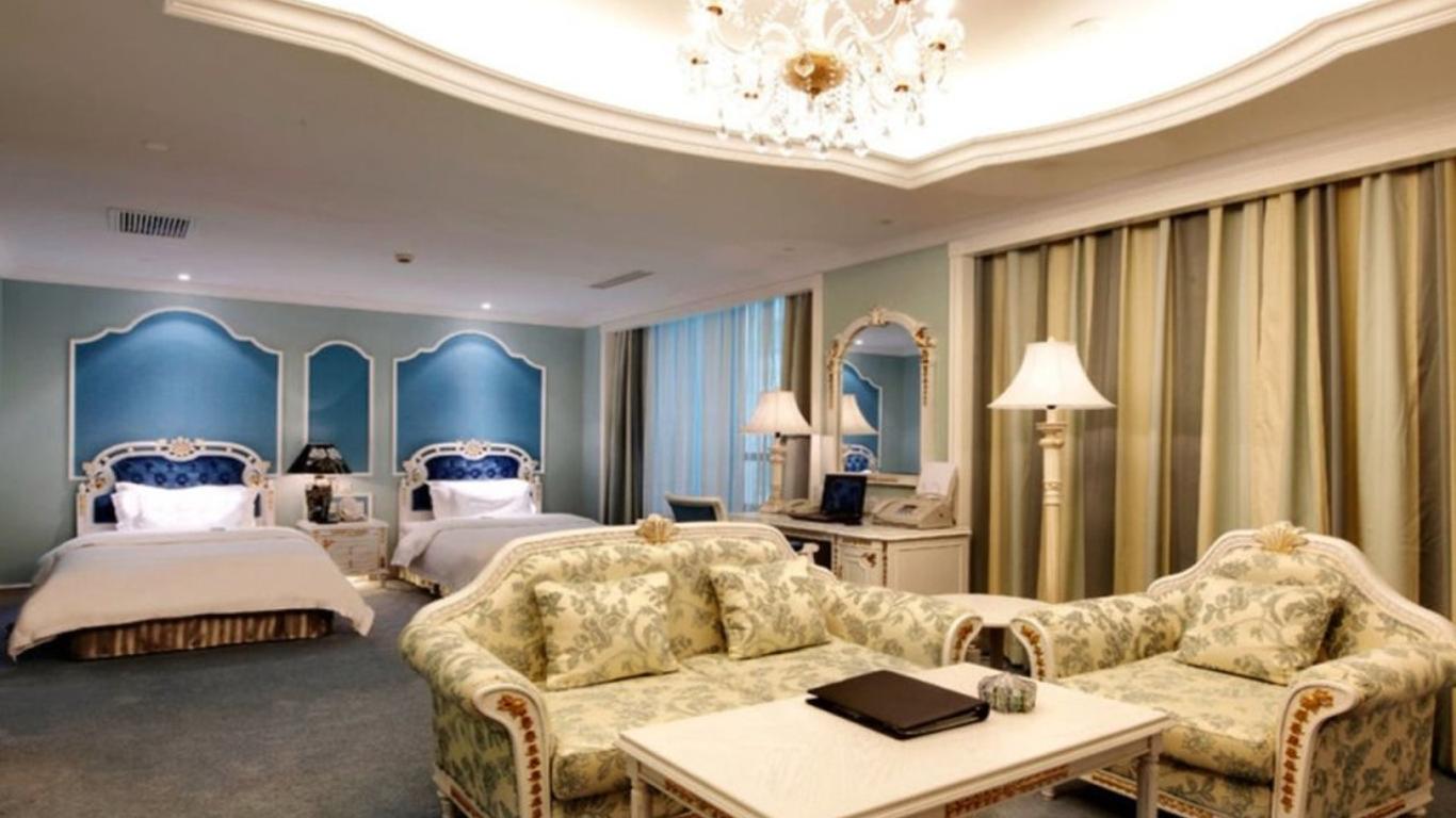 Tianjin Golden Crown Hotel