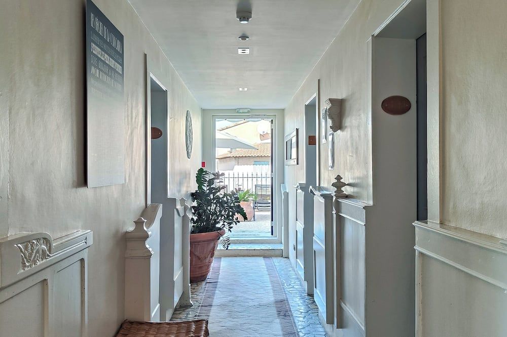Hall