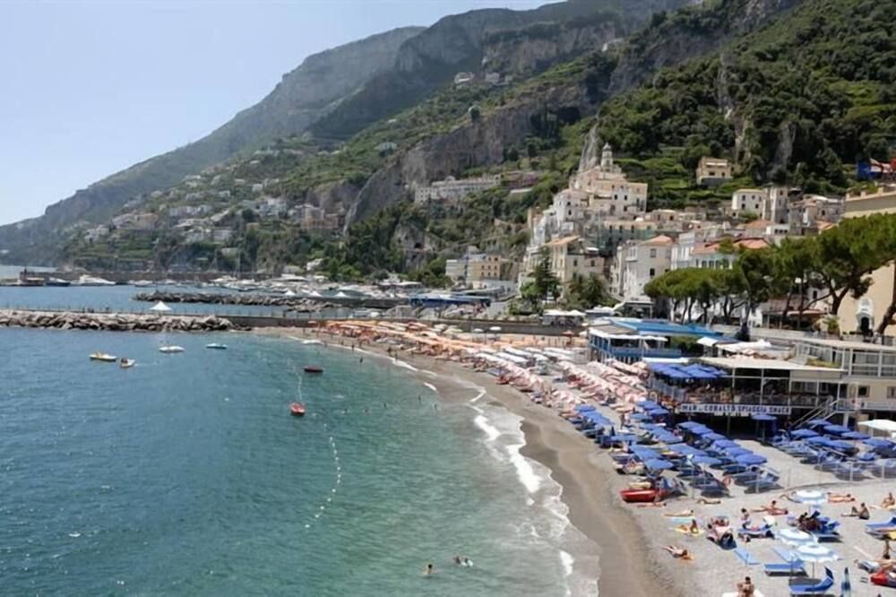Strand
